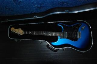 Продам фирменную эл.гитару Fender Stratocaster USA