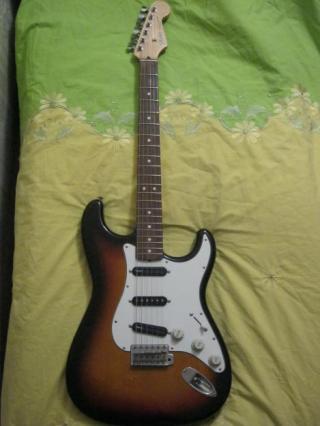 электрогитара Fender Stratocaster